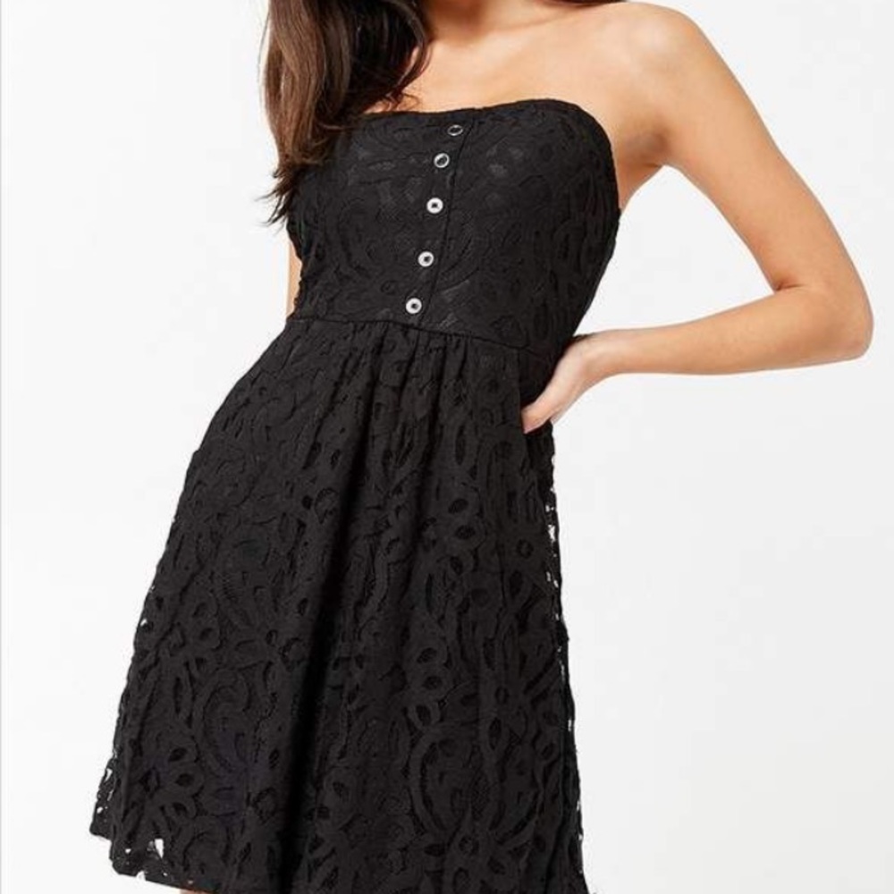 Lace Mini Strapless Dress with Pockets - BLACK